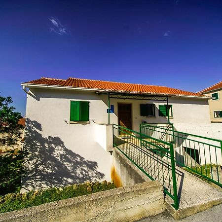 Apartments With A Parking Space Postira, Brac - 18472 Bagian luar foto